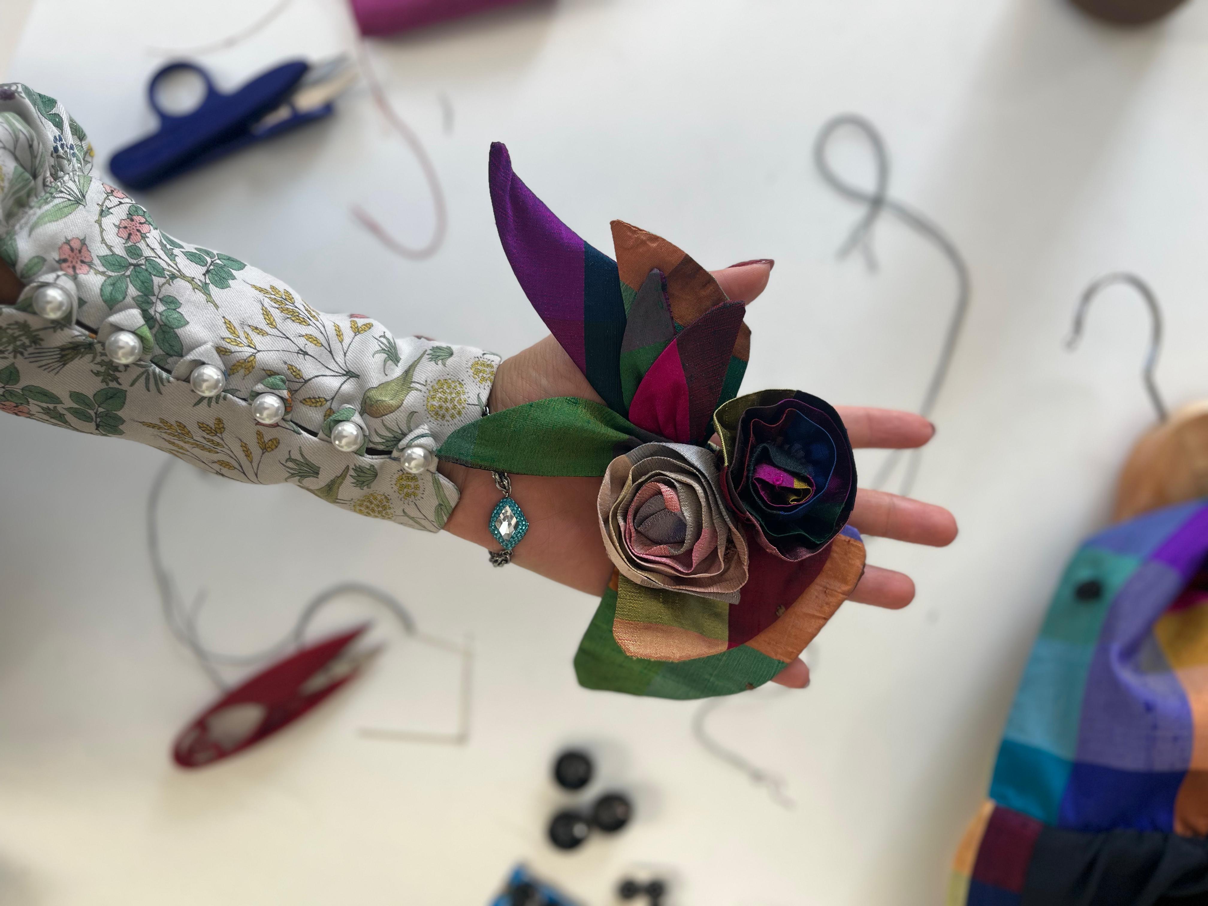 Geleneksel takılar ve kıyafet